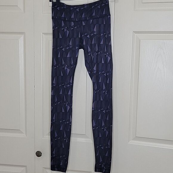LULULEMON ATHETICA Geometric Patterned Leggings Size 4 - Picture 1 of 6